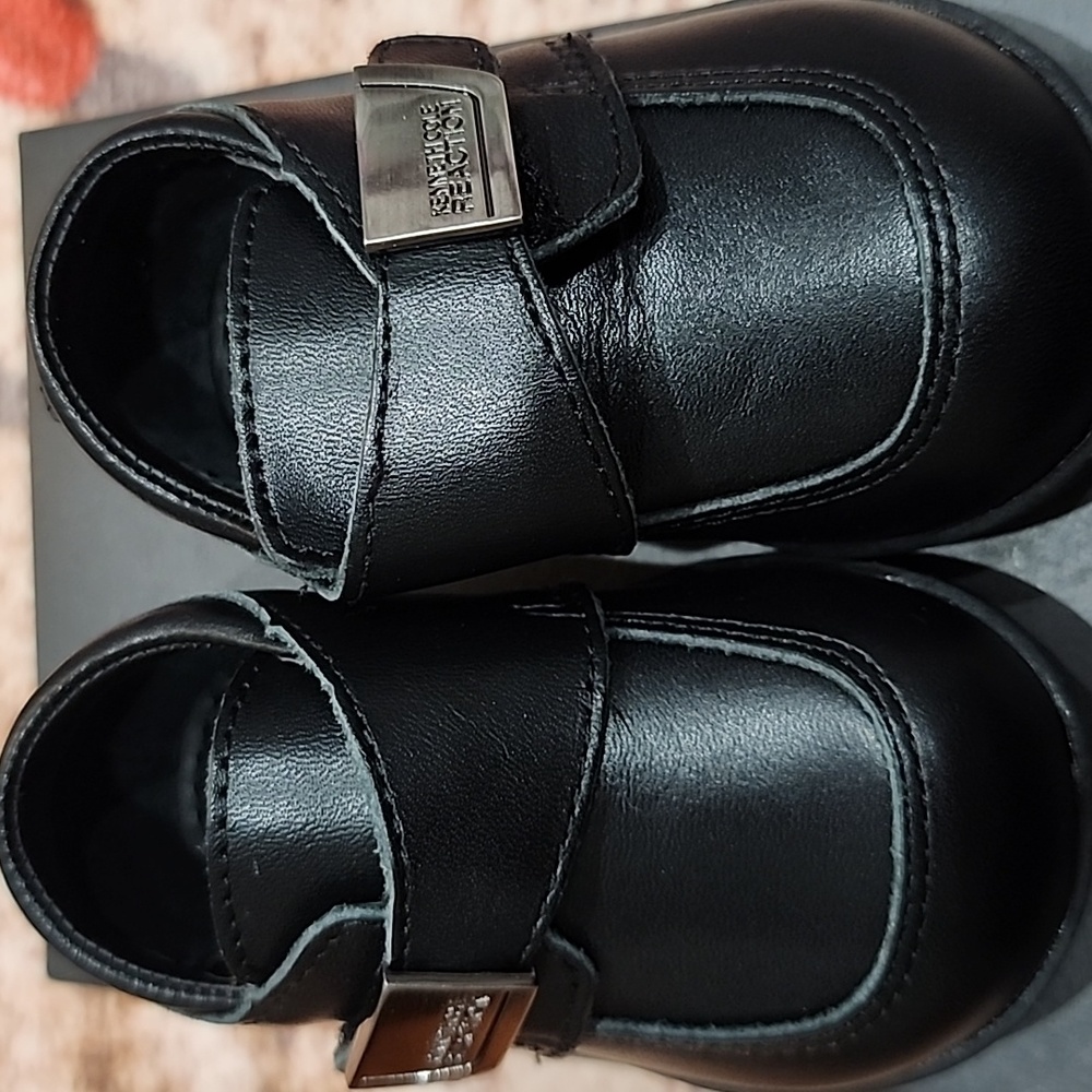 NWT Kenneth Cole baby boy shoes with box - Picture 3 of 11